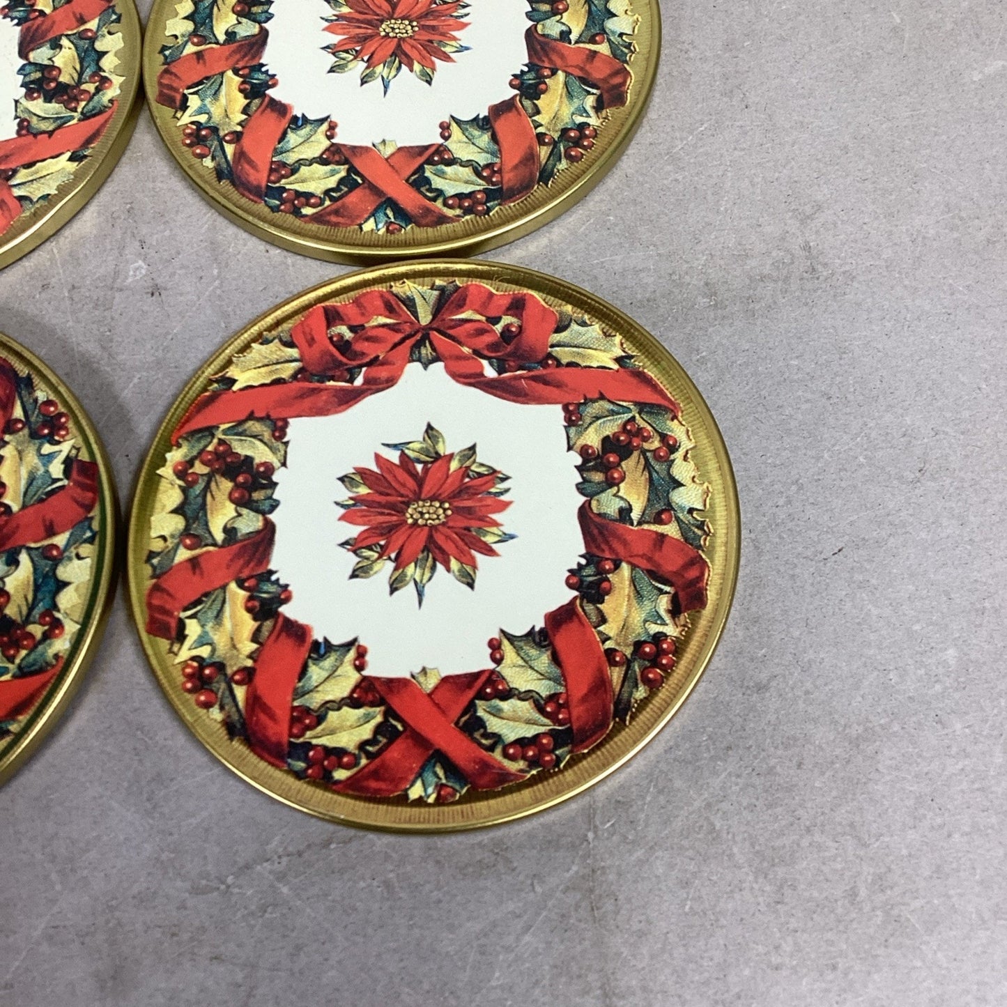 Vintage Metropolitan Museum Of Art Red Floral Coasters In Tin