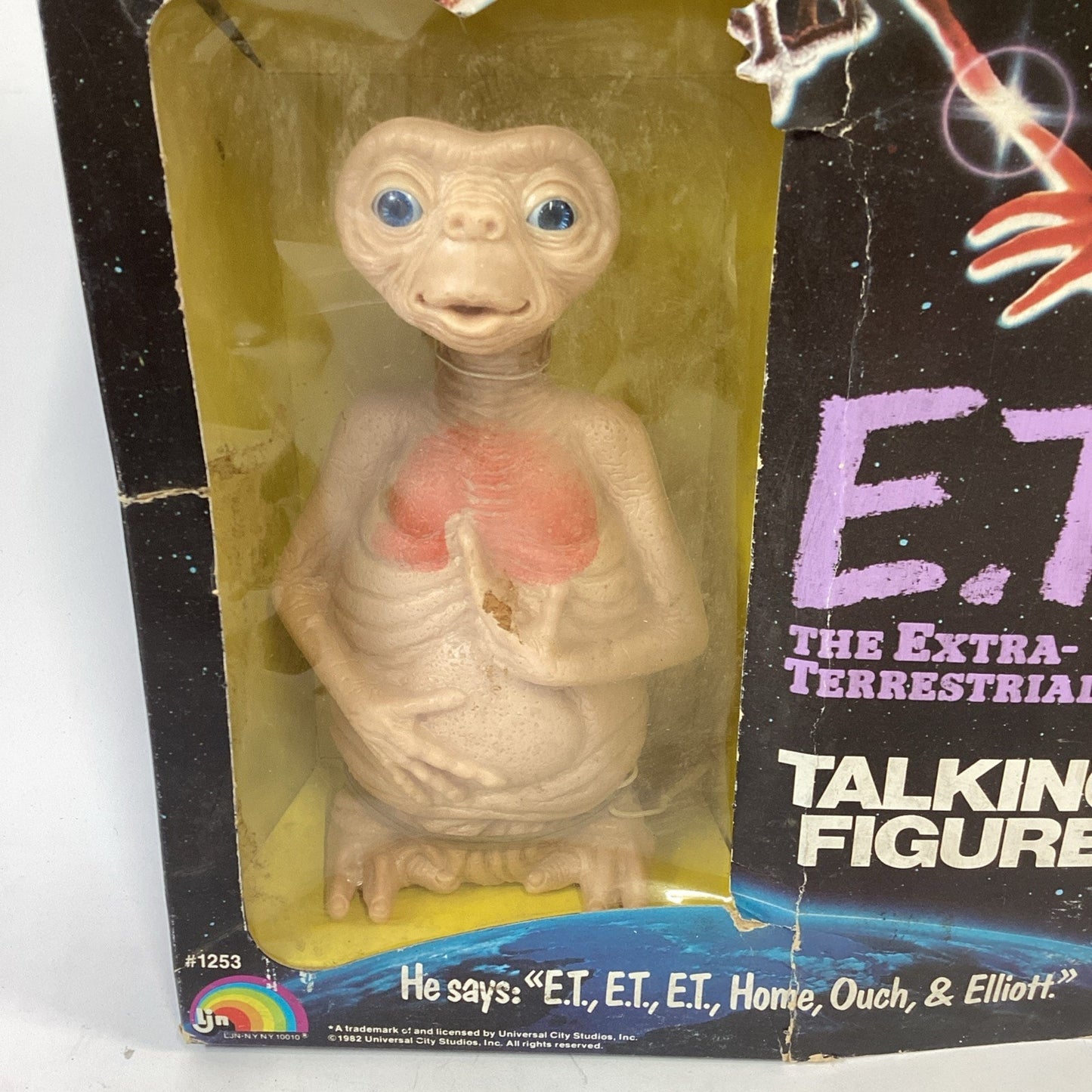 E.T. Action Figure - E.T. The Extra-terrestrial Talking Figure, 1982 #1253 NOS
