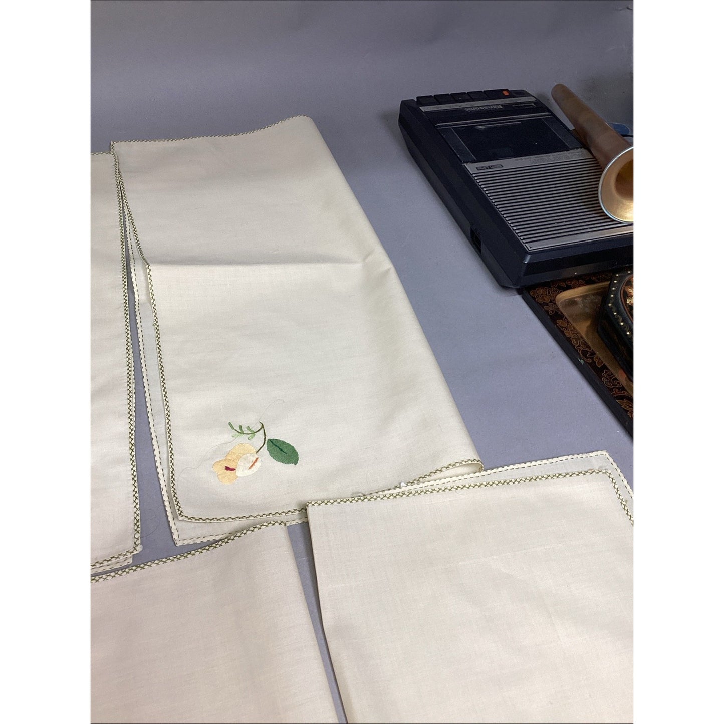 Vintage Hand Embroidery Broderie A La Main Floral Tablecloth & Napkins Set 70x18