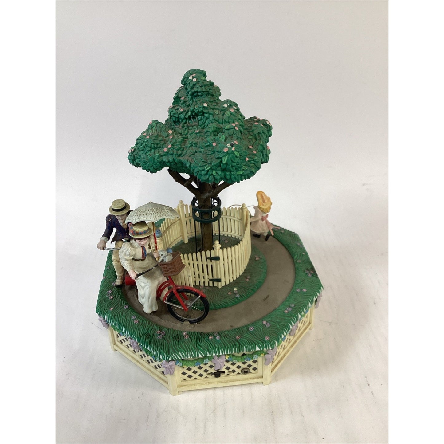 Enesco Musical Box Light Up Music Two Riding A Bike Under Tree Untested - Read
