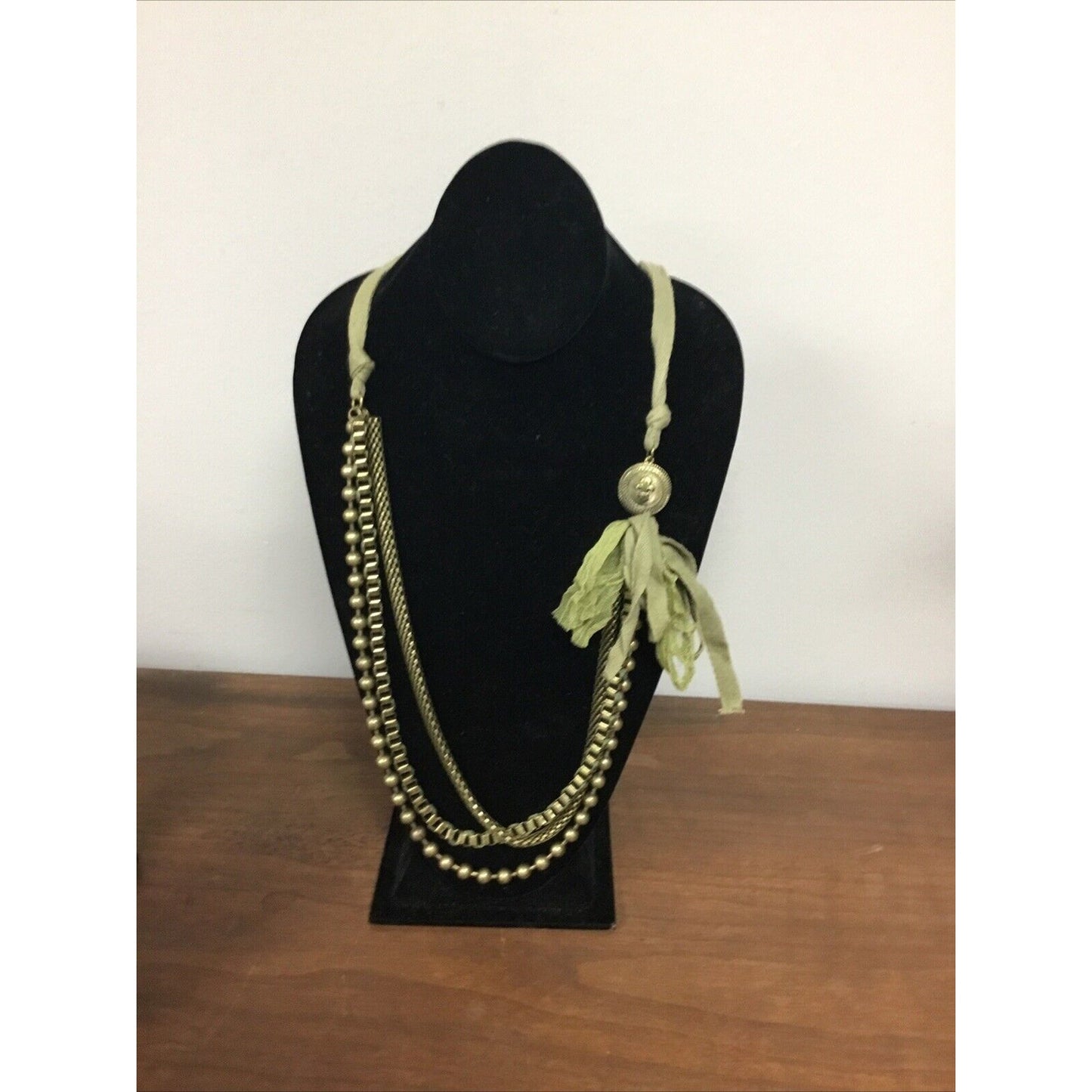 Chunky Multi-Chain Long Necklace With Tied Bow & Brooch