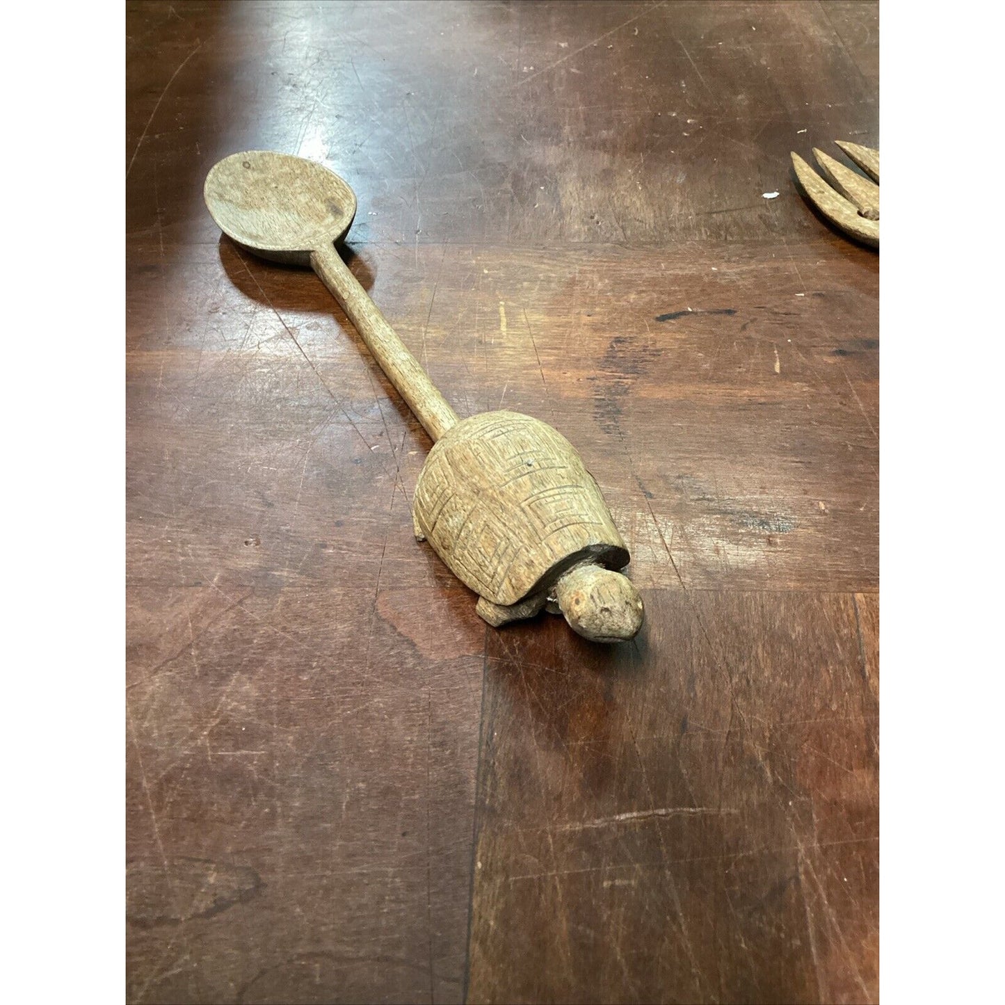 Hand Carved Wooden Decorative Turtles Fork And Spoon Set