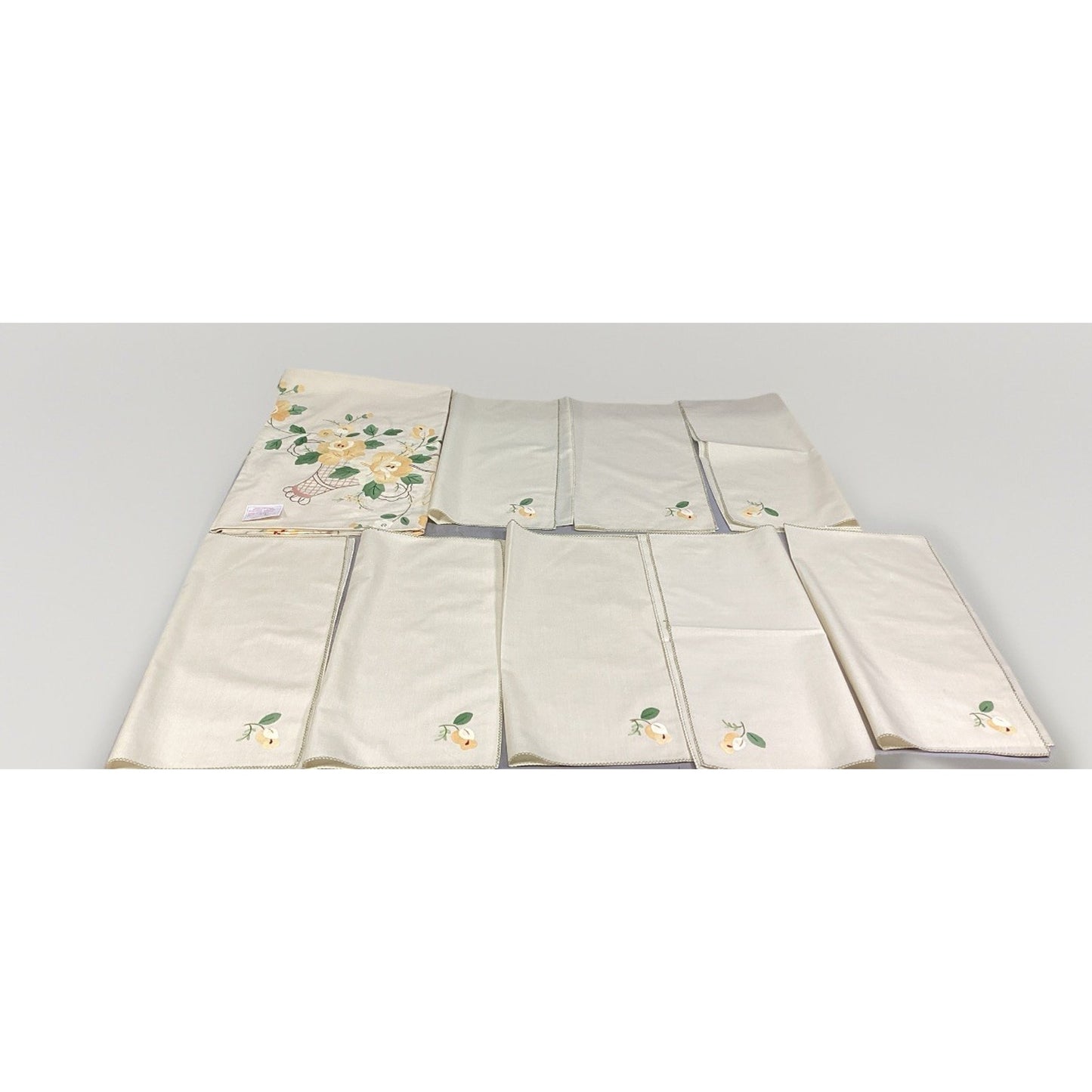 Vintage Hand Embroidery Broderie A La Main Floral Tablecloth & Napkins Set 70x18