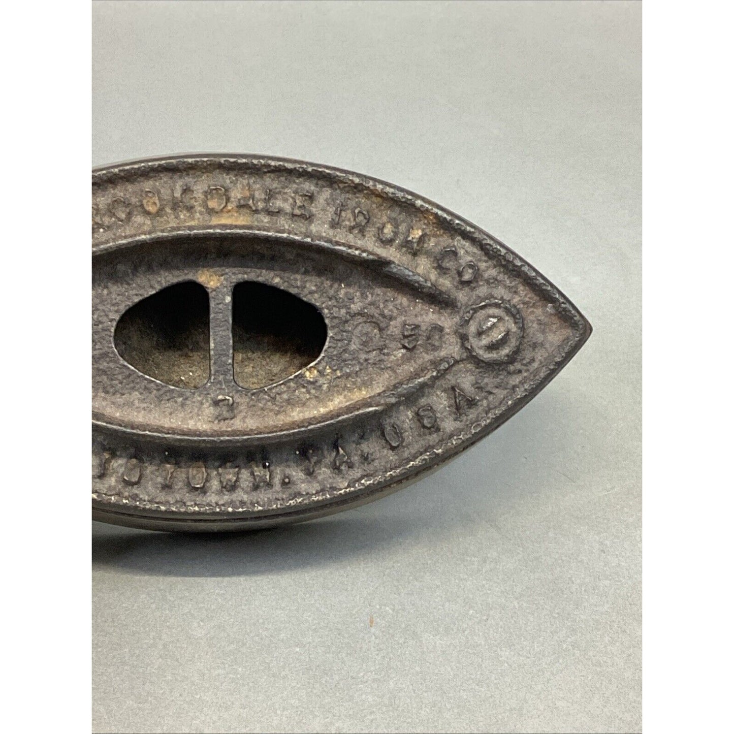 Vintage Cole Brookdale Iron Co Cast Iron Sad Iron Pottstown Pa Made In USA