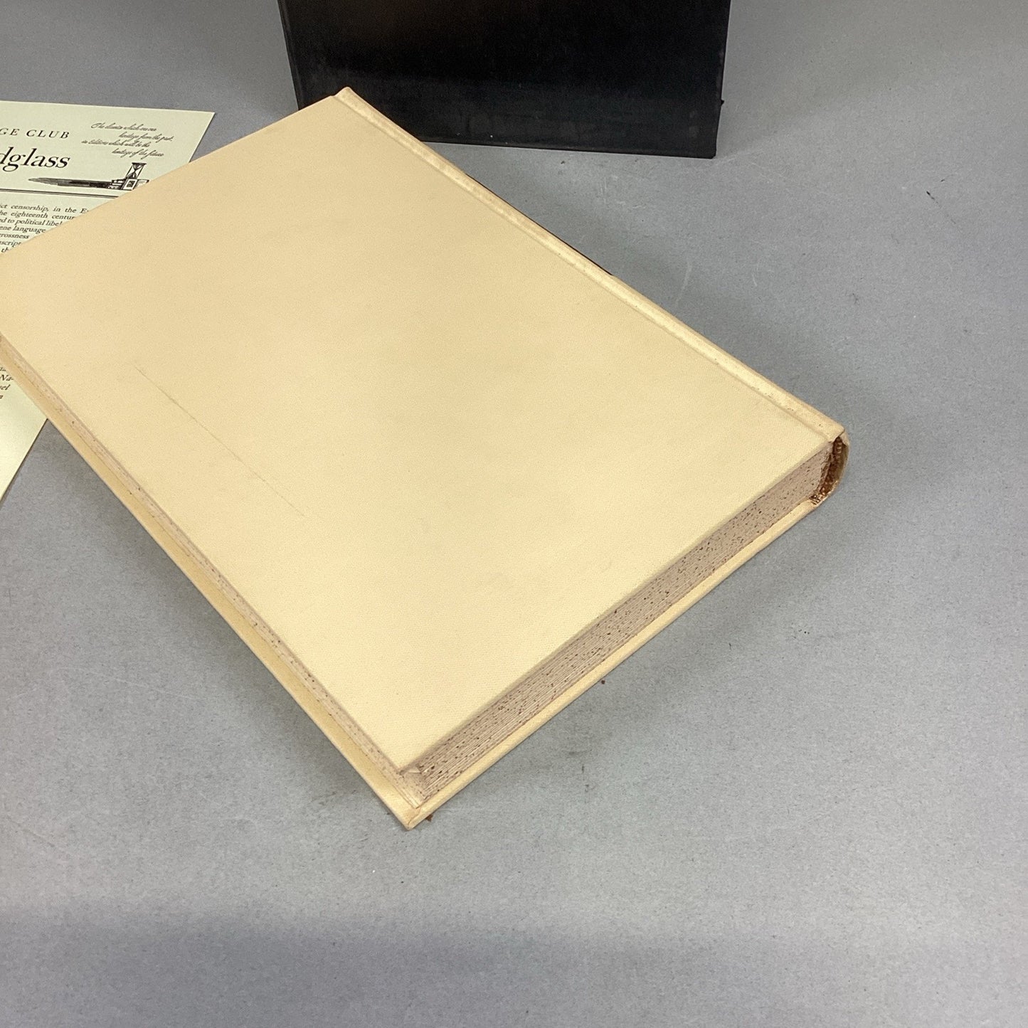 GULLIVER'S TRAVELS In Slip Case • Jonathan Swift • 1940 - W/ Sandglass Illustrat