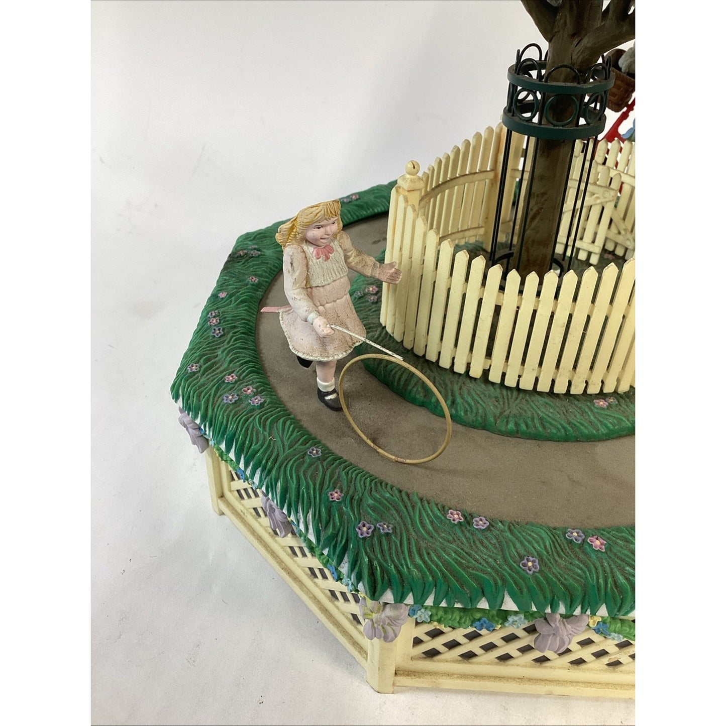 Enesco Musical Box Light Up Music Two Riding A Bike Under Tree Untested - Read