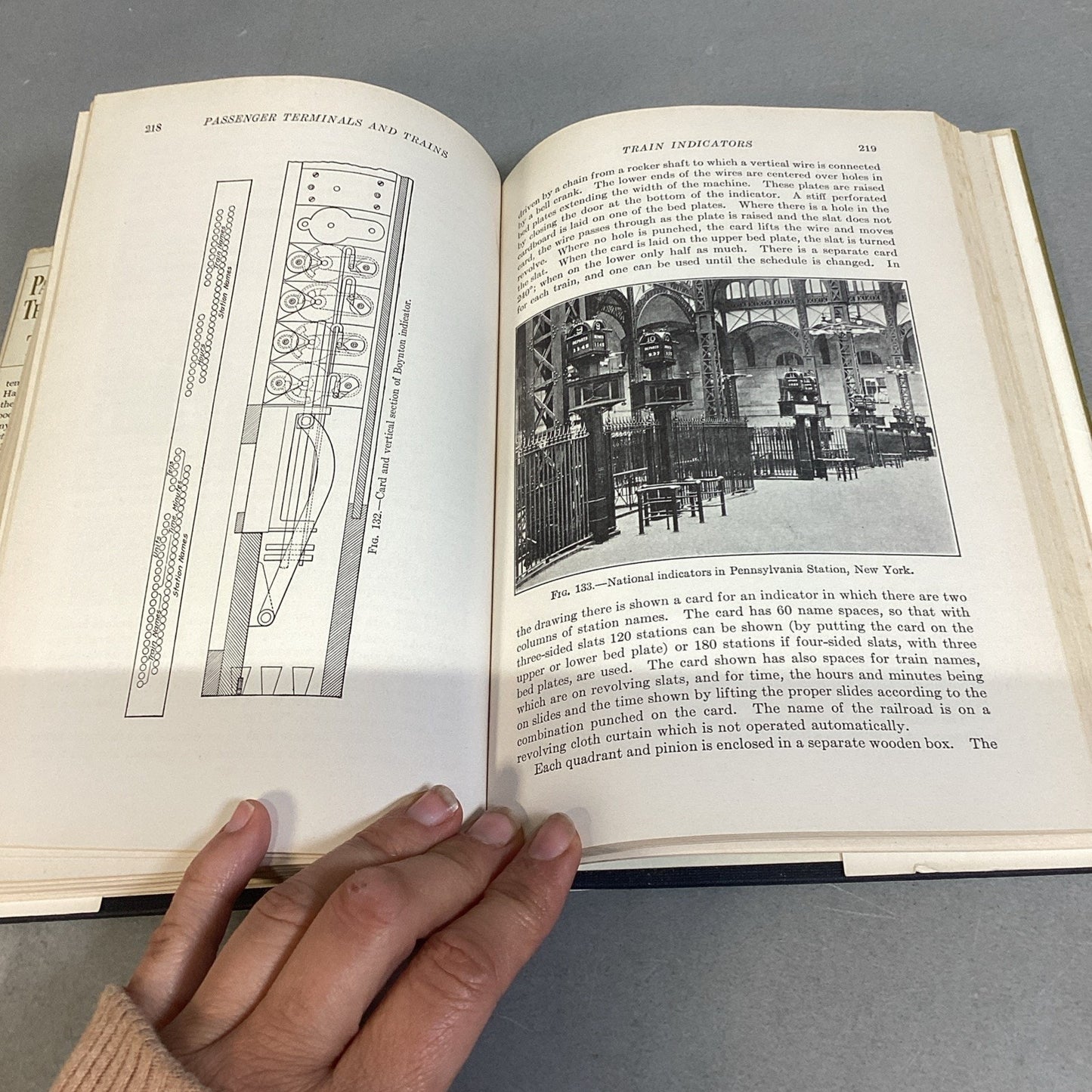 Passenger Terminals and Trains - by Droege - Kalmbach Publishing 1969 Reprint