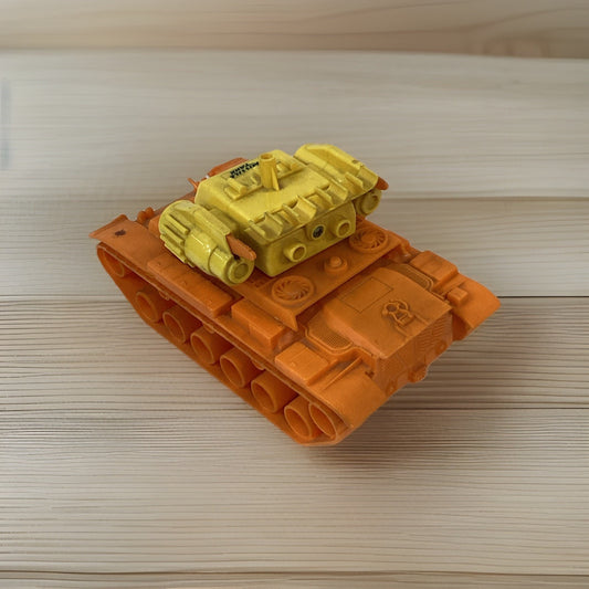 UFO : VERY RARE MISSILE TANK ELECTRONIC MODEL - Incomplete - Parts Or Repair