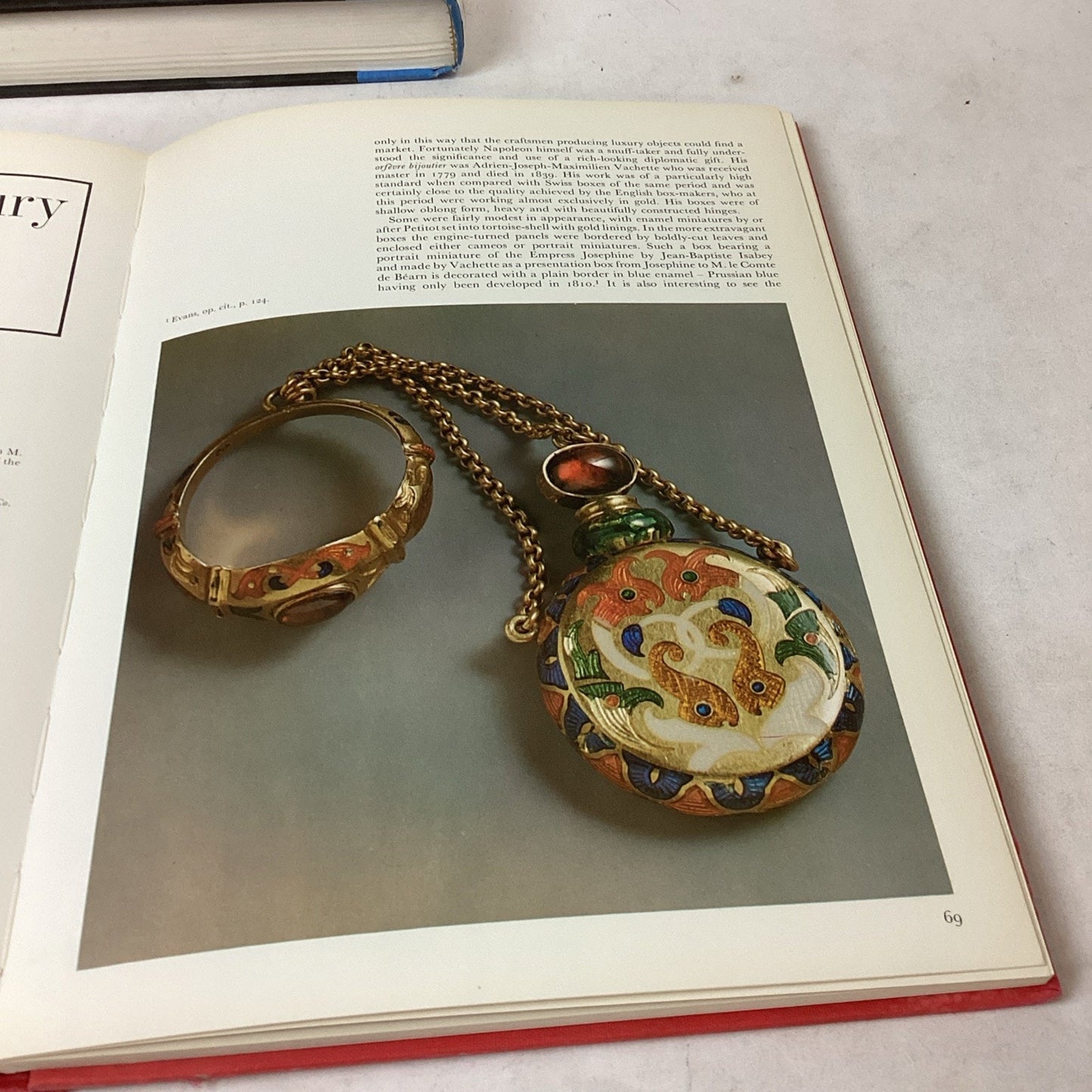 The Book Of Old Silver And Antique Gold And Enamelware In Color - Illustrated