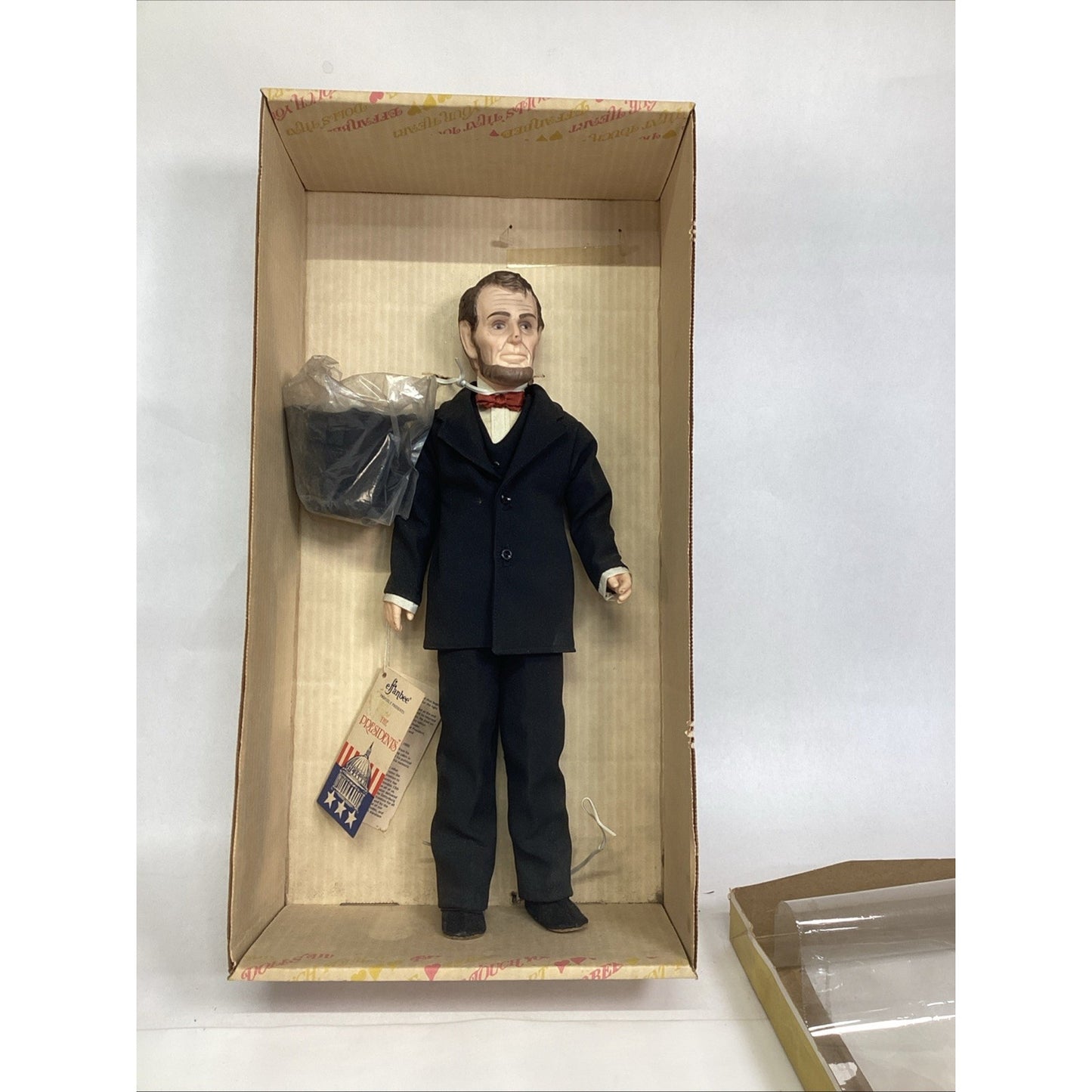 EFFANBEE ABRAHAM LINCOLN DOLL 7902 THE PRESIDENTS