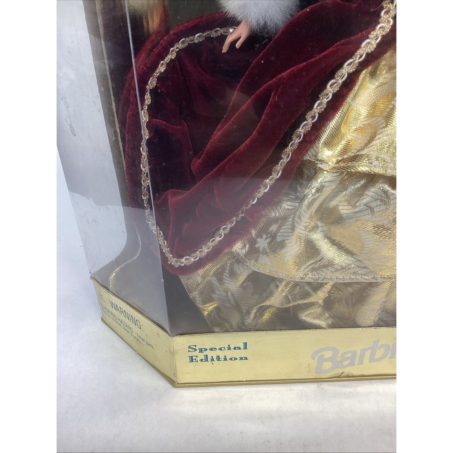 Vintage 1996 HAPPY HOLIDAYS BARBIE Special Edition Doll New in Box Mattel #15646