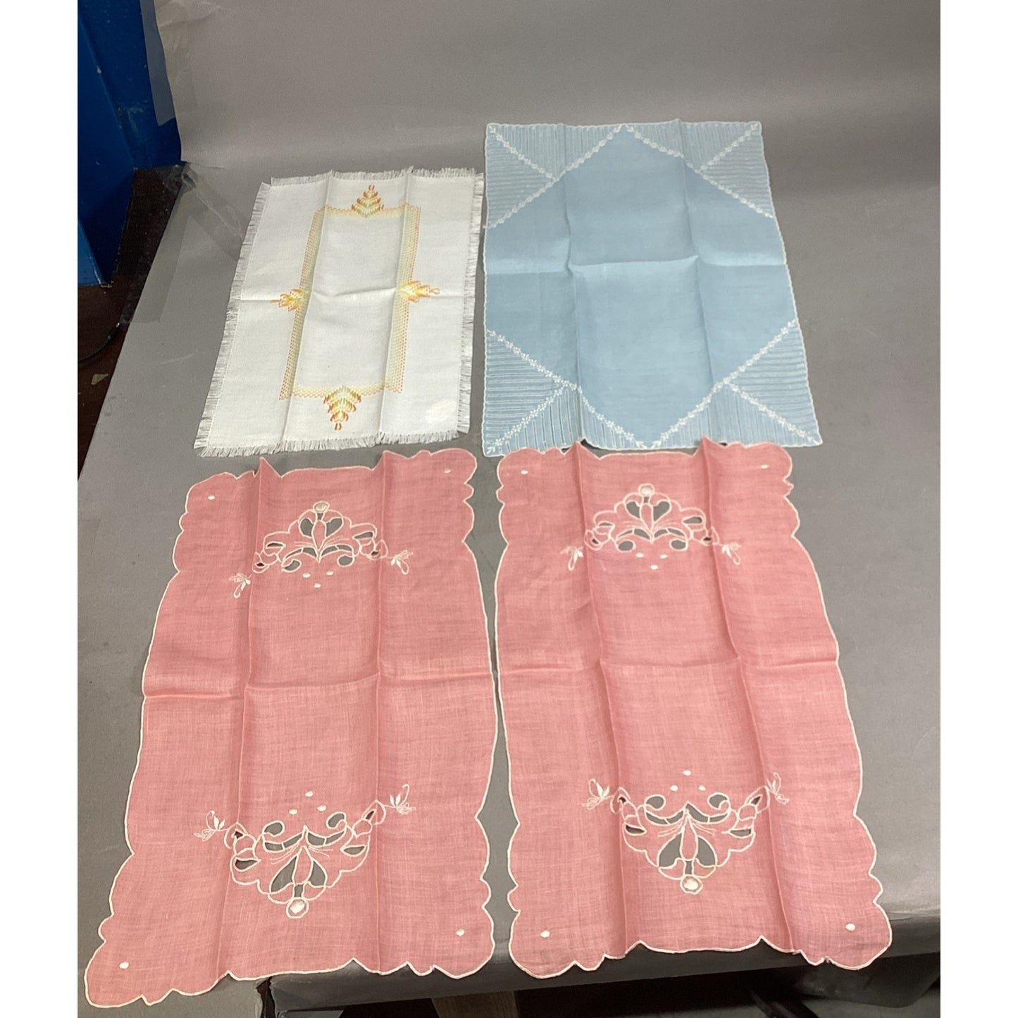 Set Of 4 Vintage Hand Embroidered Linen Fingertip Towels