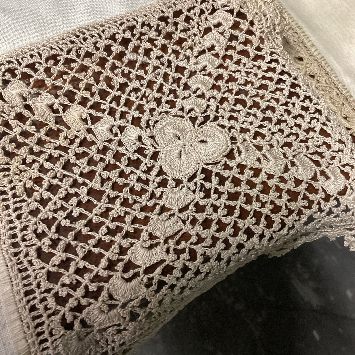 Vintage Floral Linen Tablecloth W/ 6 Linen Napkins - Embroidered Flowers Set
