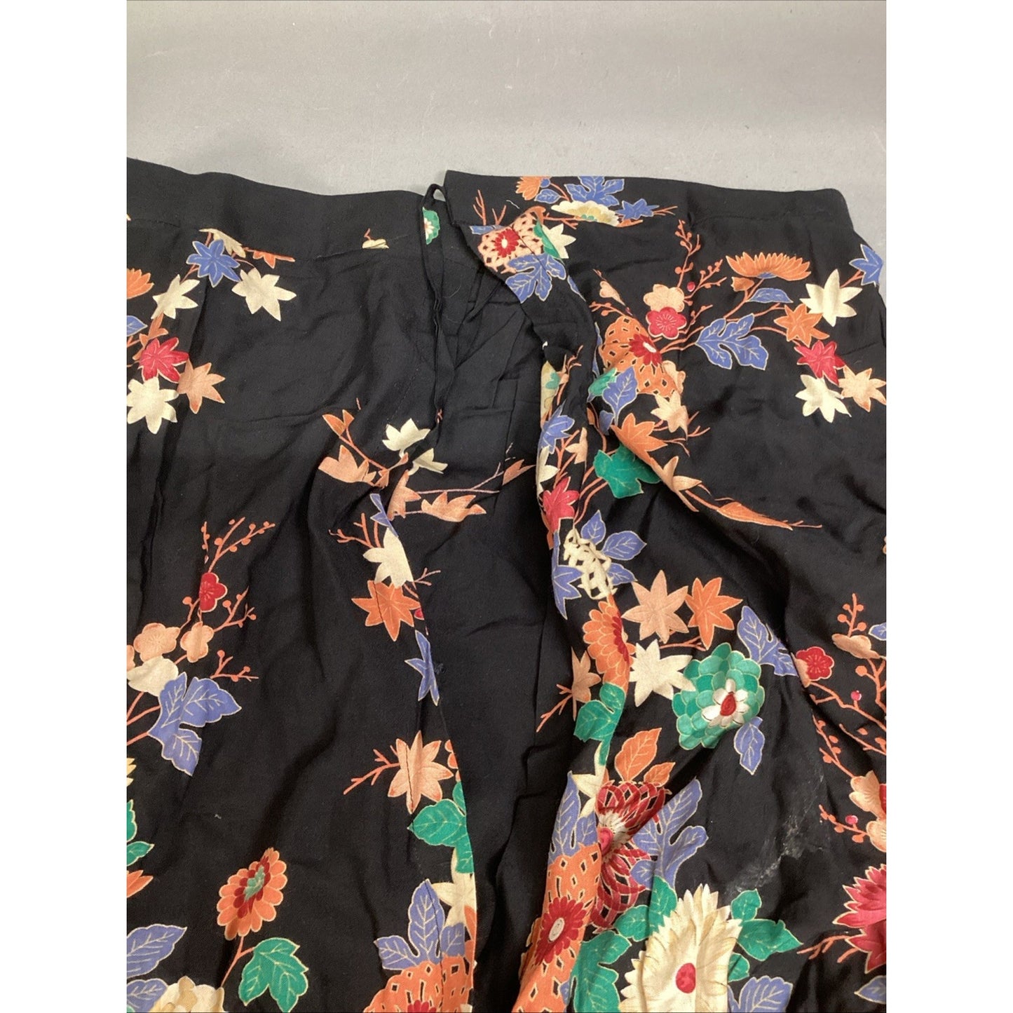 Women’s Ruffled Floral Tie Back Skirt - Size 14 - 31”L