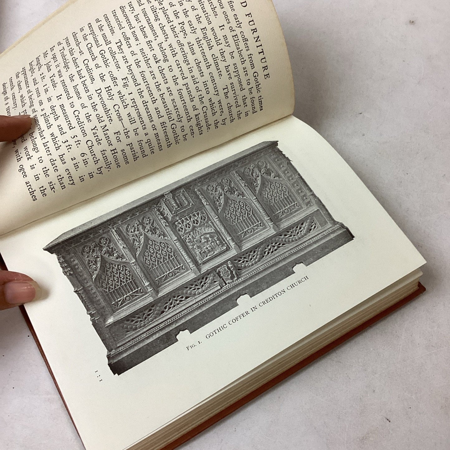 Set Of 3 - Little Book About Old Furniture - Illustrated