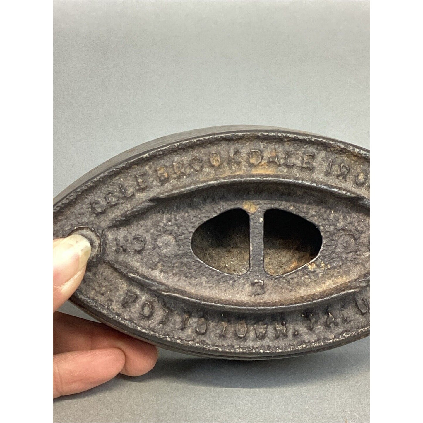 Vintage Cole Brookdale Iron Co Cast Iron Sad Iron Pottstown Pa Made In USA