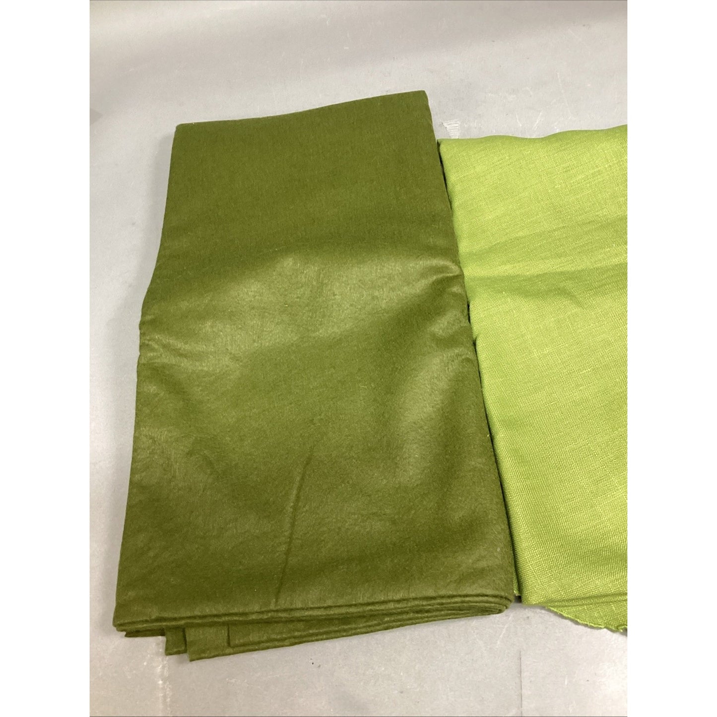 Set Of 2 Green Material For Tablecloth/Crafts/Blanket Making Fleece And Canvas