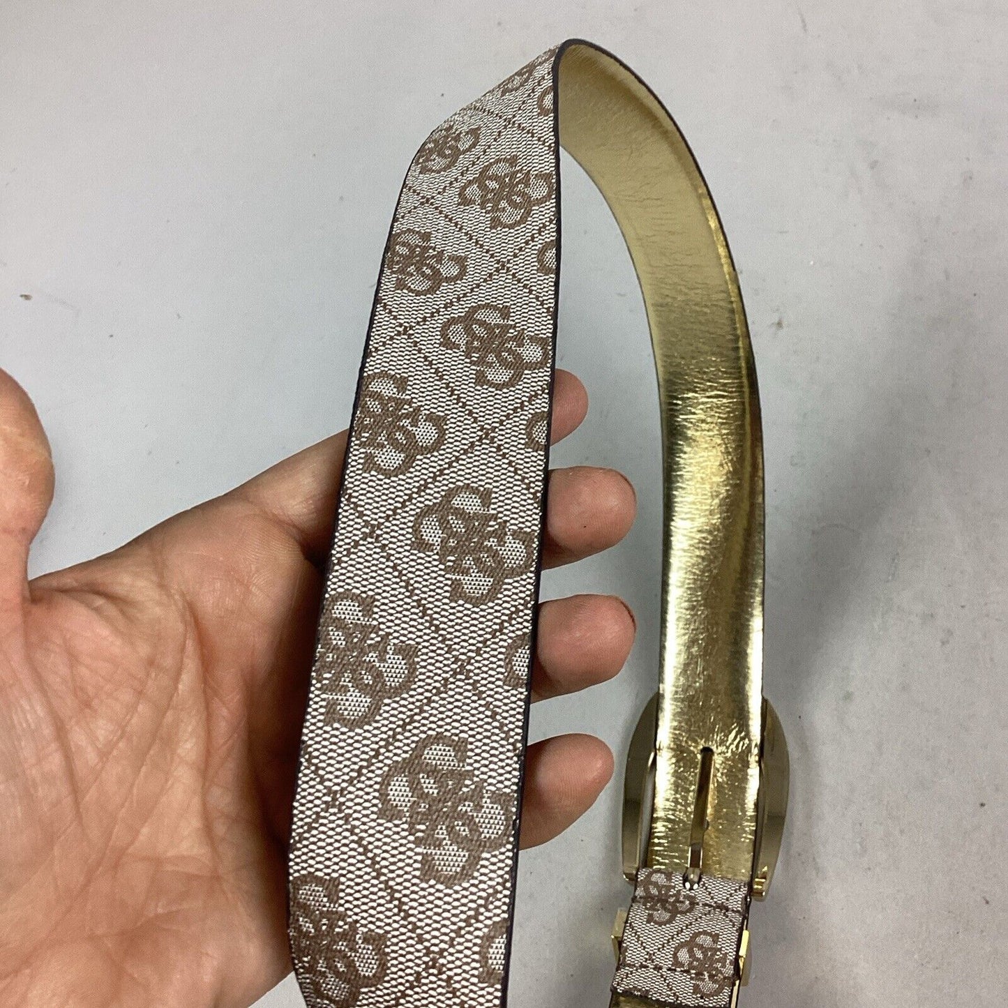 Guess Medium Sized Women’s Belt