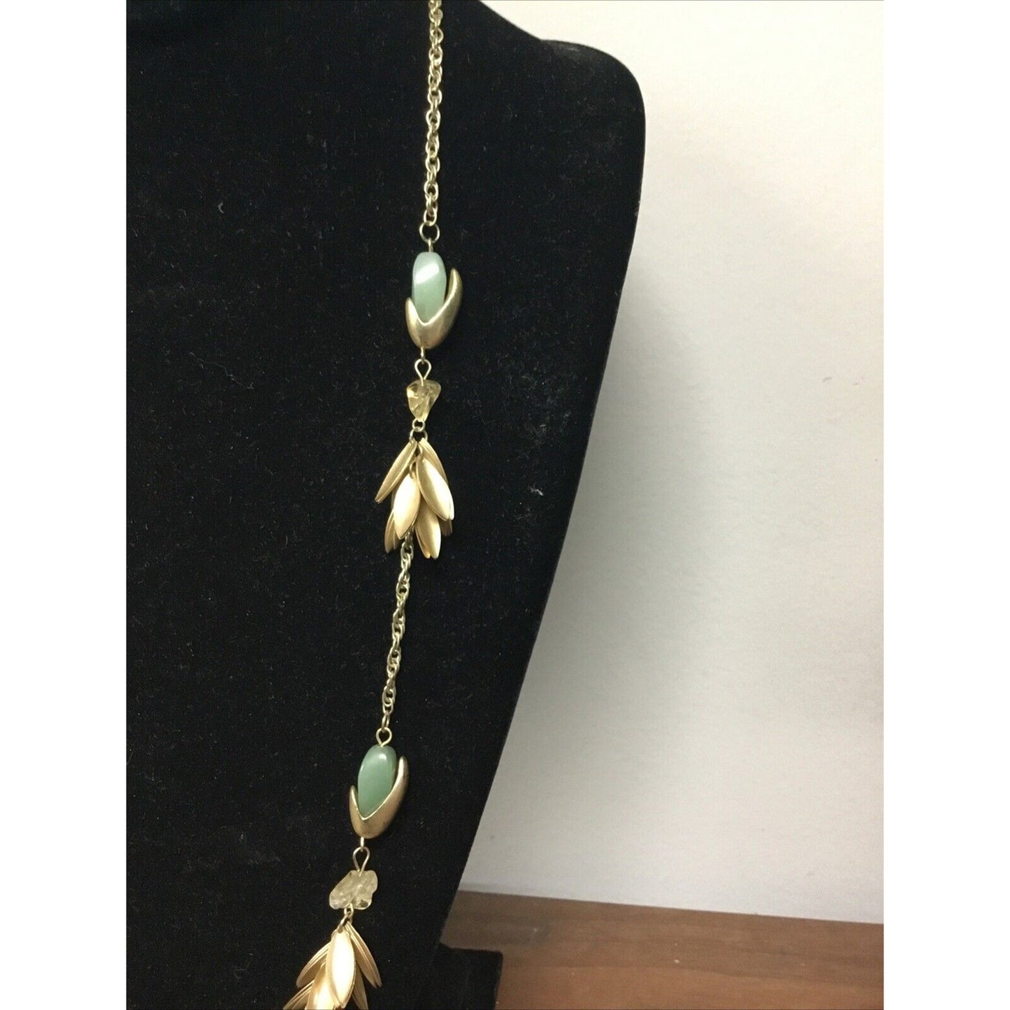 Light Turquoise And Gold Accents Chain Necklace 15”