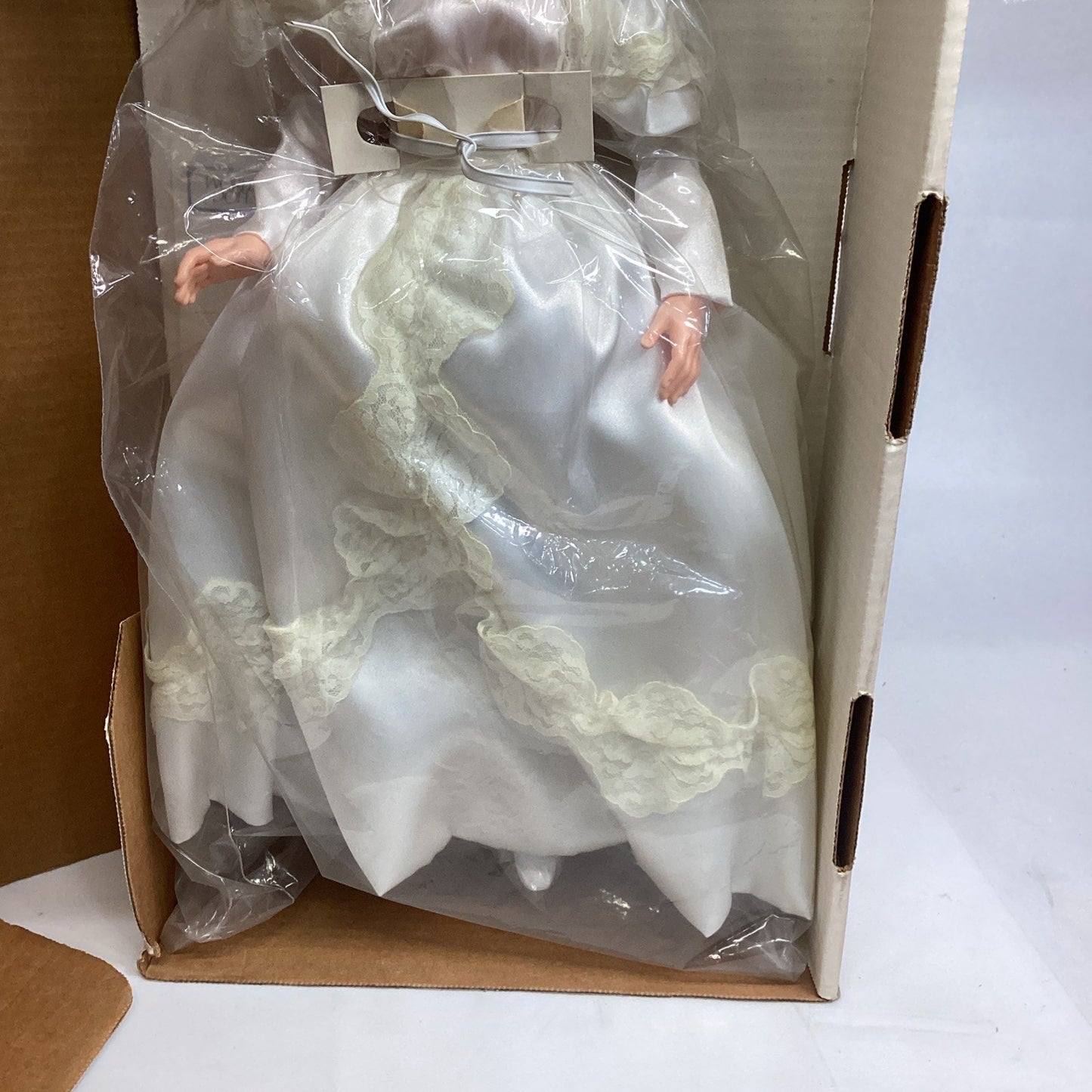 Vintage World Doll Gone With The Wind Scarlett O’Hara #71992 - 19” Doll - NOS