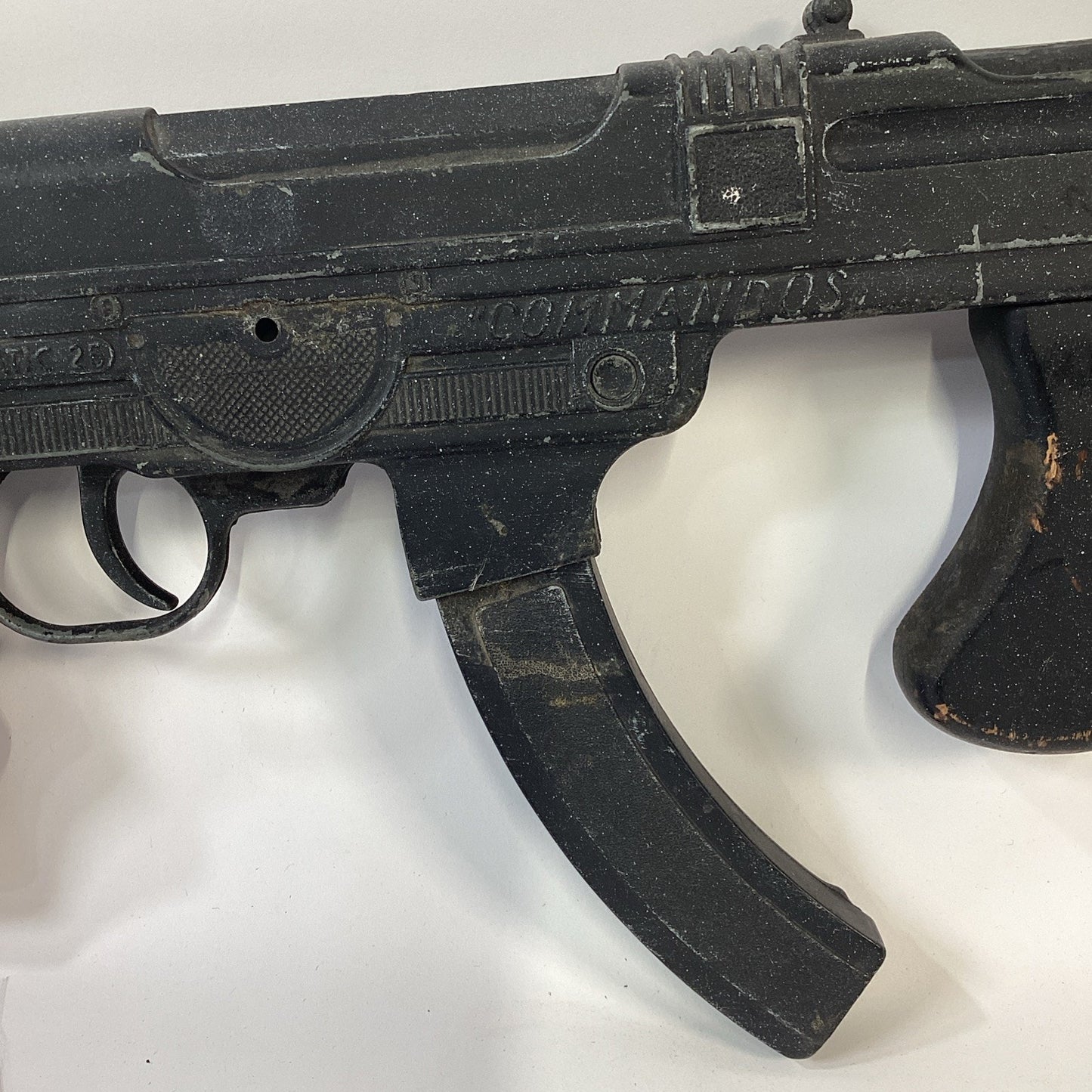 Vintage Commandos Automatic 25 Metal Toy Machine Gun - 27.5”L Heavy Cast Rifle