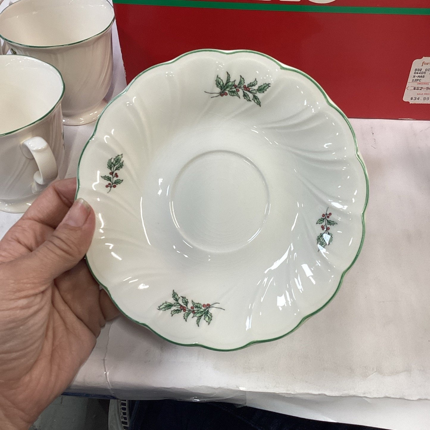 NIKKO Japan Happy Holidays 12 Piece Set Christmas Tree Dinner Plate, Cup, Saucer