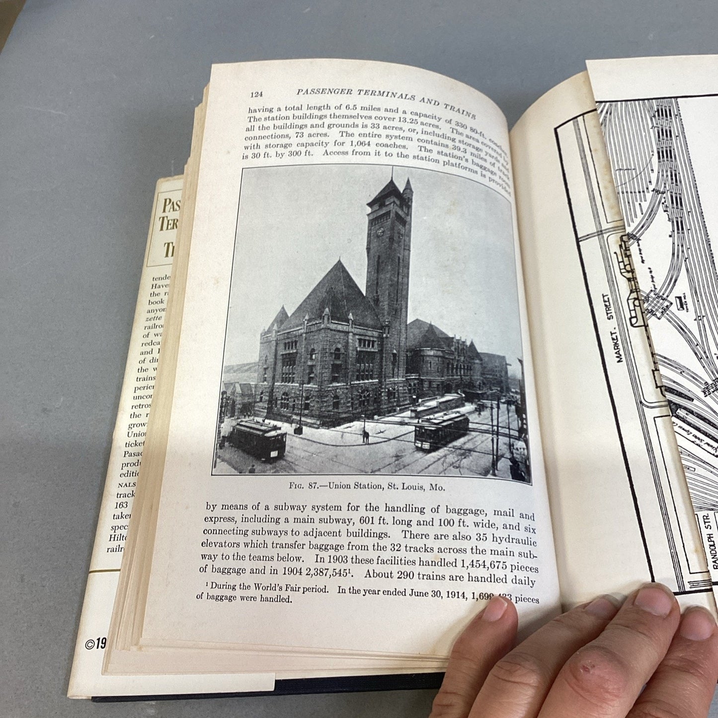 Passenger Terminals and Trains - by Droege - Kalmbach Publishing 1969 Reprint