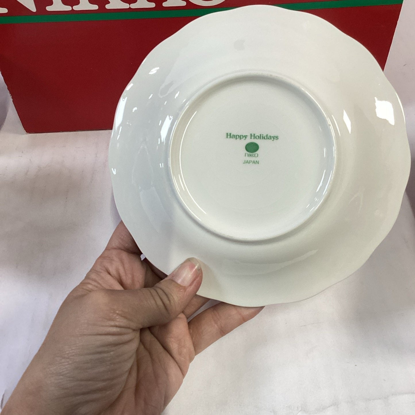 NIKKO Japan Happy Holidays 12 Piece Set Christmas Tree Dinner Plate, Cup, Saucer