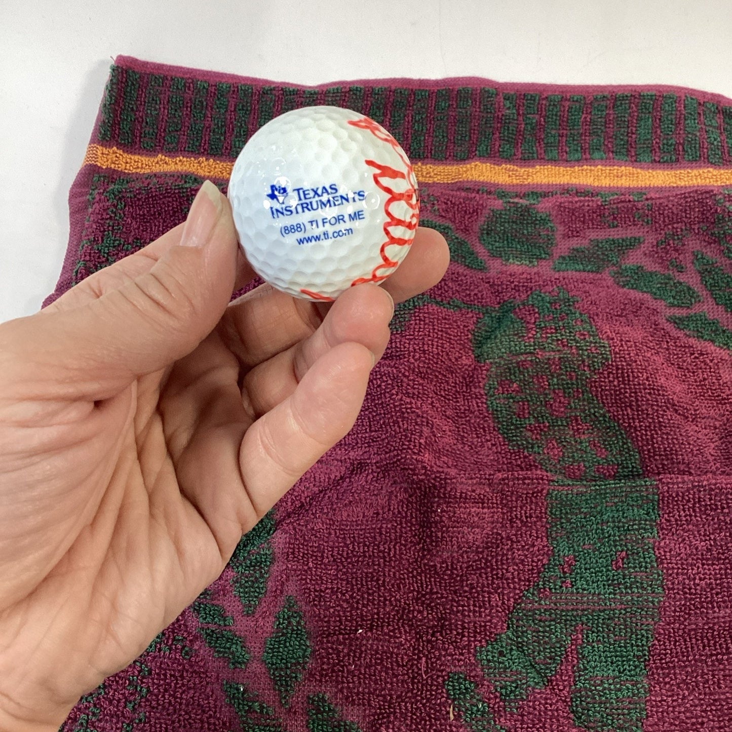 St. Saint Andrews Golf Course Links Golf Towel & Autographed Logo Balls In Pouch