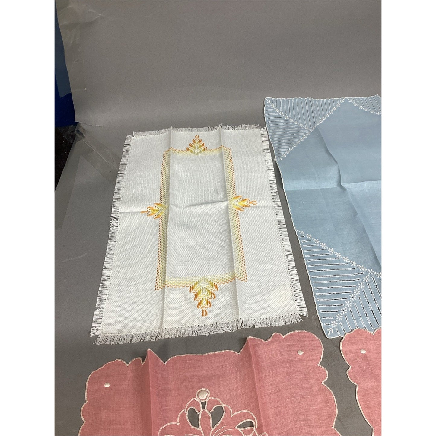 Set Of 4 Vintage Hand Embroidered Linen Fingertip Towels