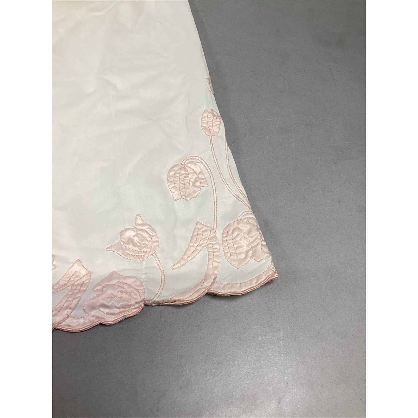 Odette Barsa Cream Colored Slip With Light Pink Embroidered Flowers - Medium