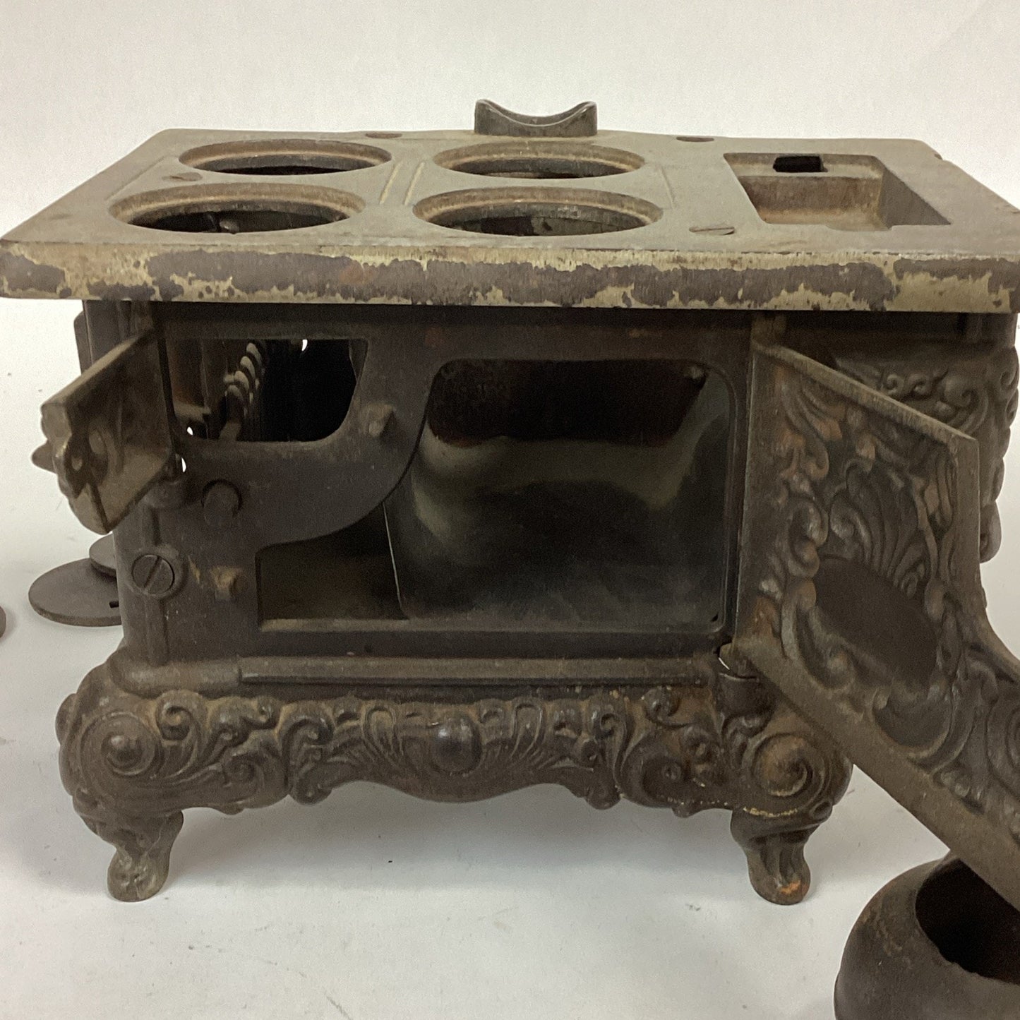 Antique Eagle Cast Iron Toy Stove With 2 Pots - Lancaster Brand - 9x6x6.5”
