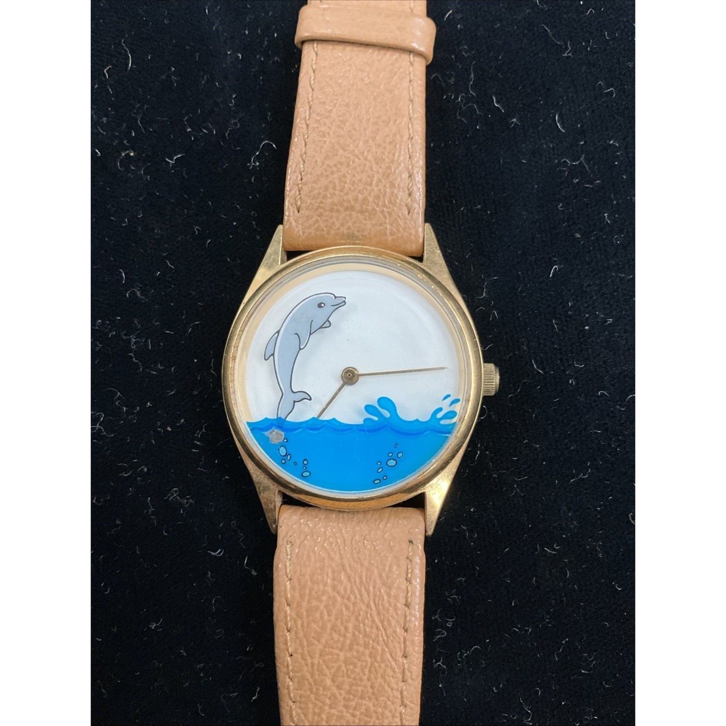 Cool Vintage Gold Tone Case “Dolphin” Dial And Leather Band