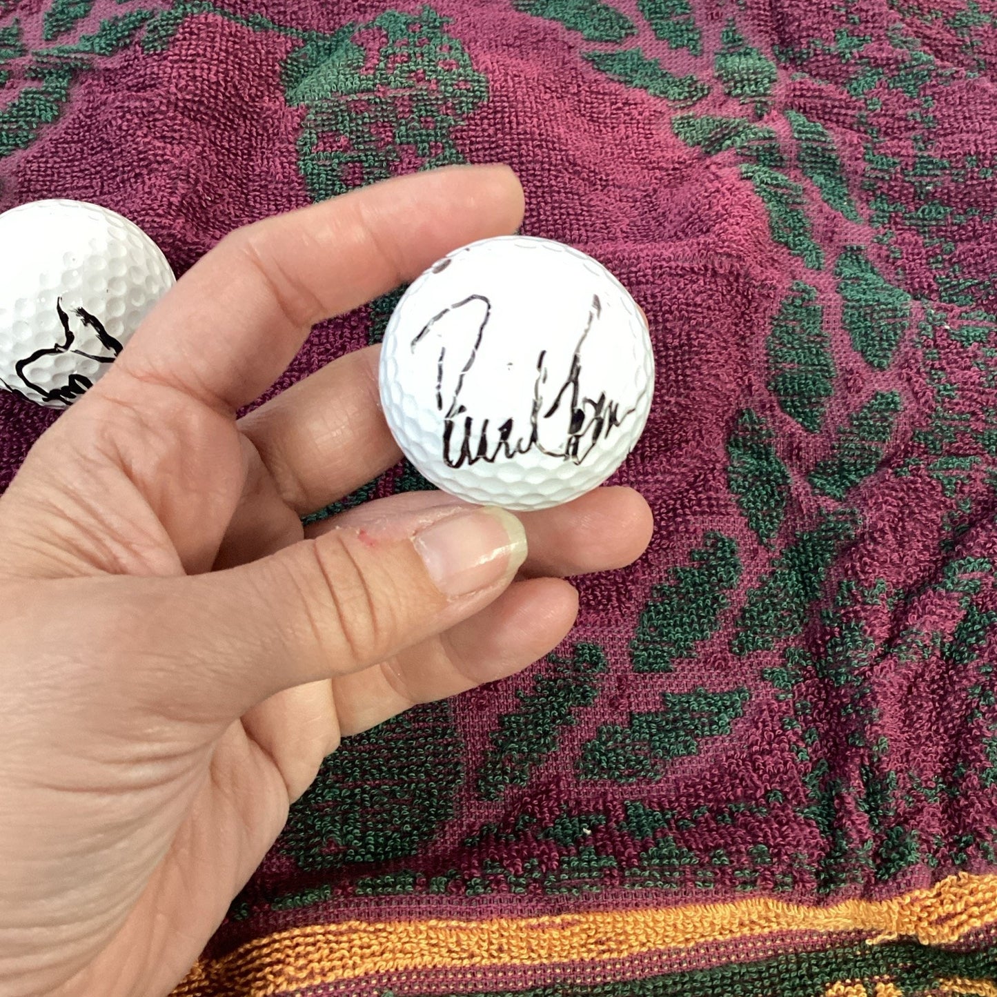 St. Saint Andrews Golf Course Links Golf Towel & Autographed Logo Balls In Pouch