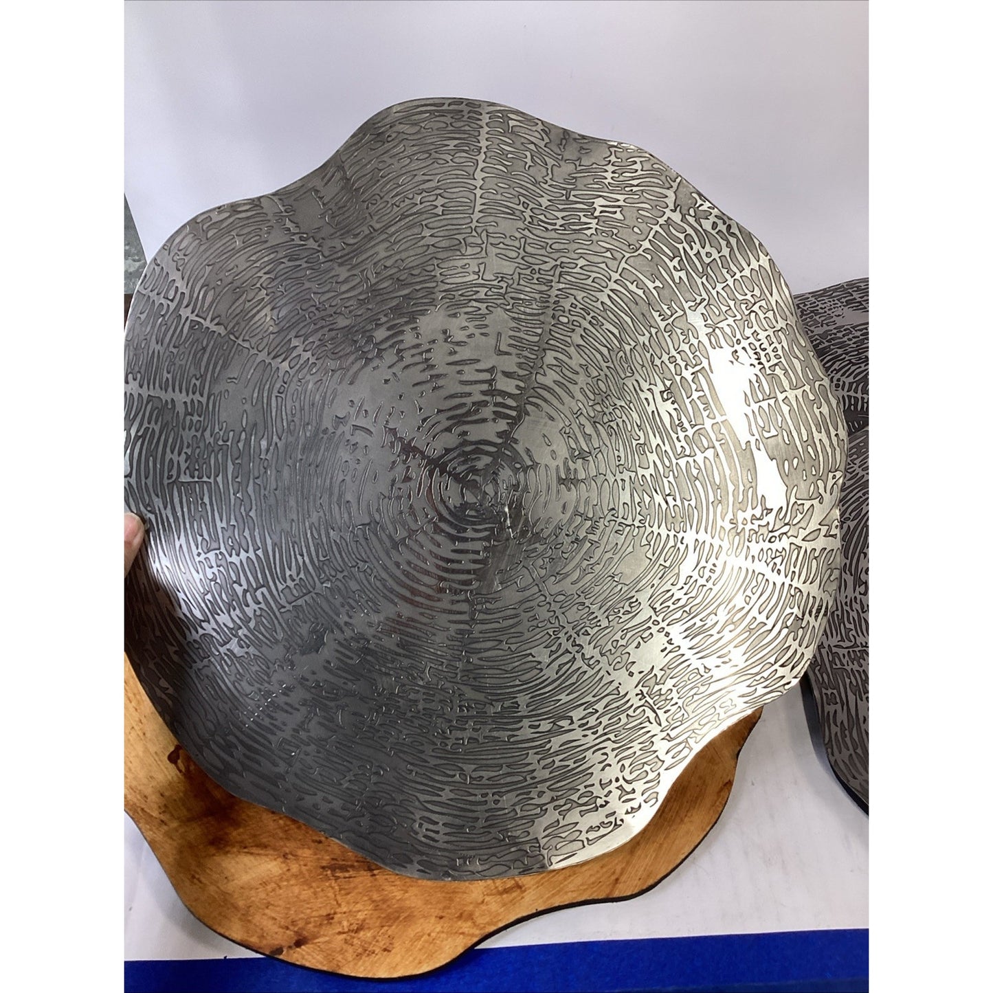 Set Of 4 Kim Seybert Metallic Wood Slice Charger Plates/Placemats - 15x14.5”