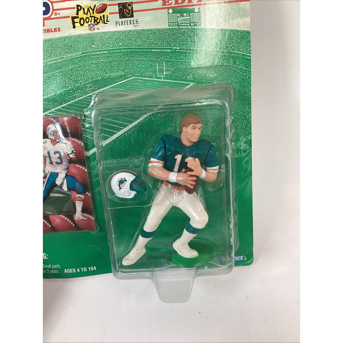 Starting Line Up 1995 Jerry Rice & 1997 Dan Marino Action Figures