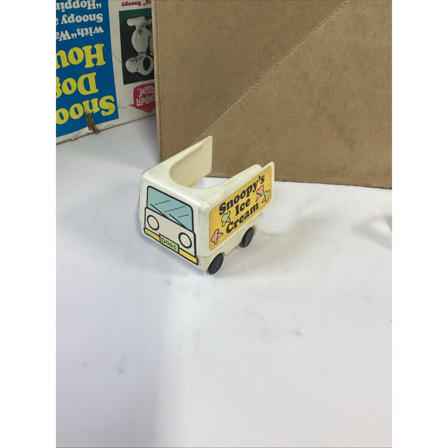 1958-1965 Snoopy’s Dog House With Snoopy & Woodstock By Hasbro W/ Original Box