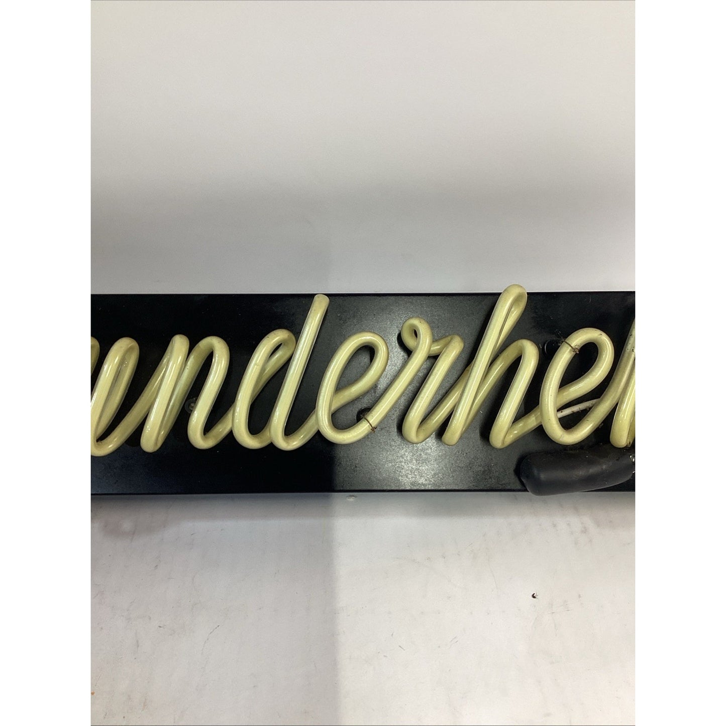 Das Gesundheit Light Up Neon Sign - Parts Or Repair - 26”L