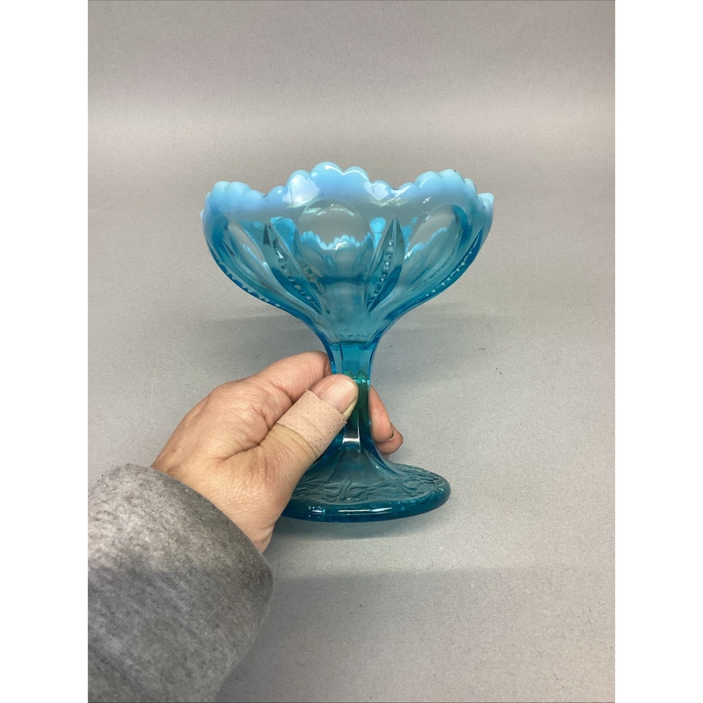VTG FENTON GLASS OPALESCENT BLUE CANDY PEDESTAL FOOTED COMPOTE BOWL DISH 4 5/8"