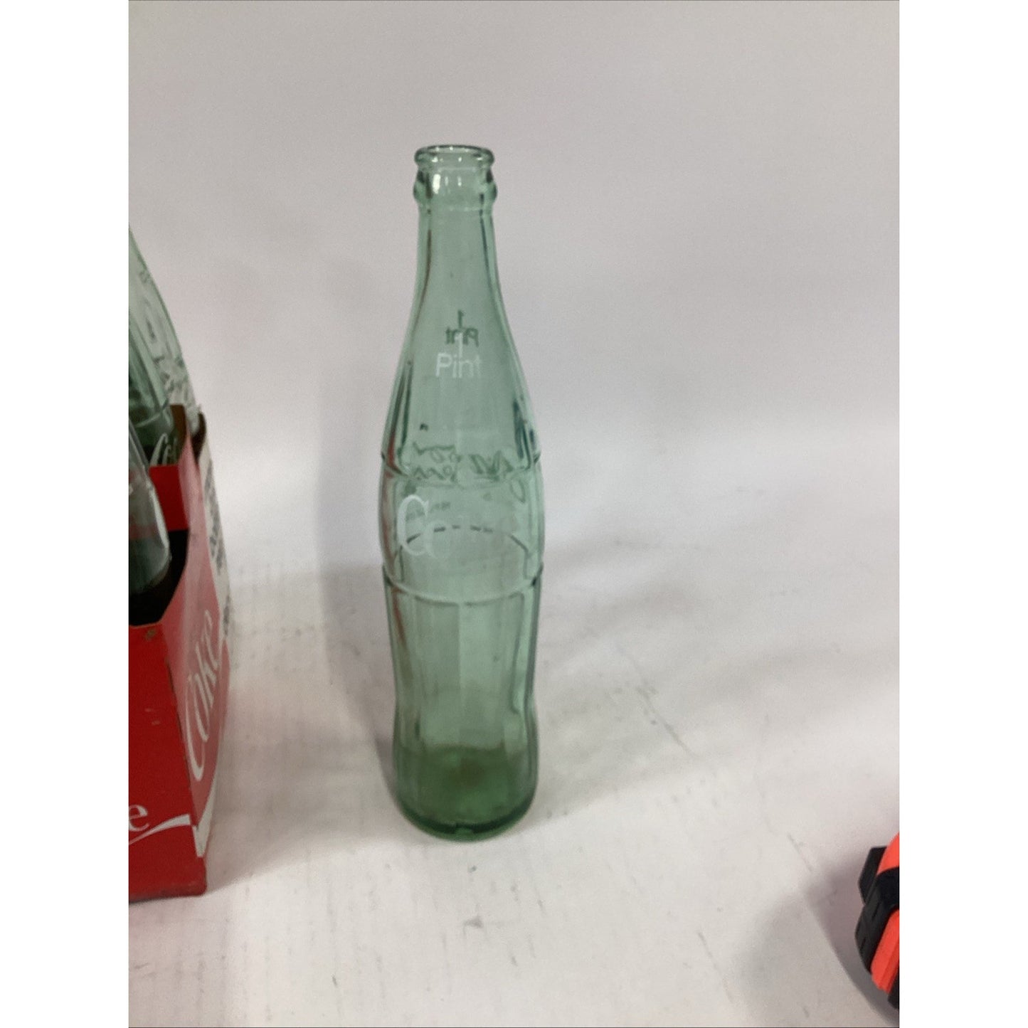 Vintage Coca Cola Classic 6 Pack Glass Bottles 16oz Cardboard Carry Case