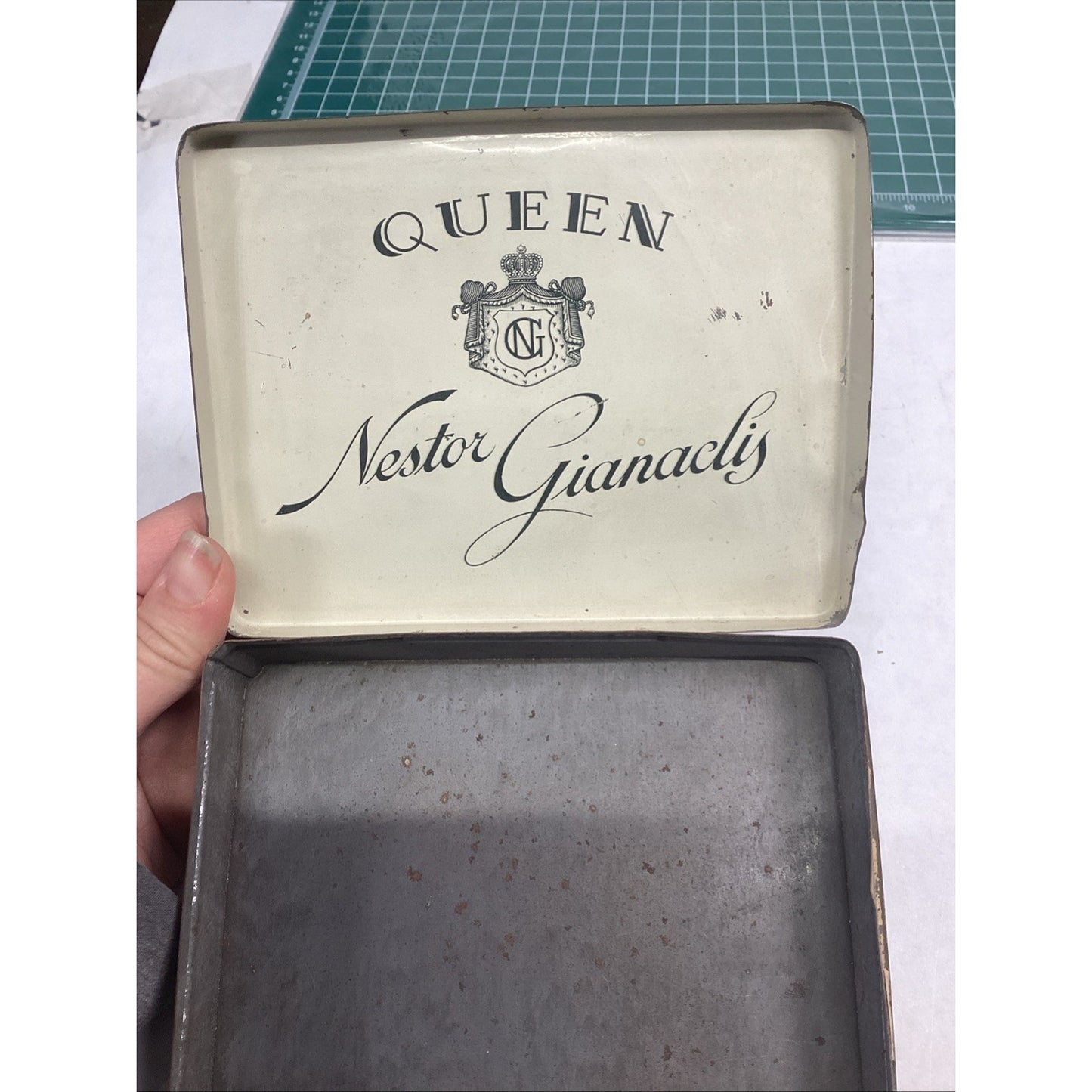 VINTAGE 1920’s CIGARETTE NESTOR ADVERTISING MINIATURE LITHO TIN BOX