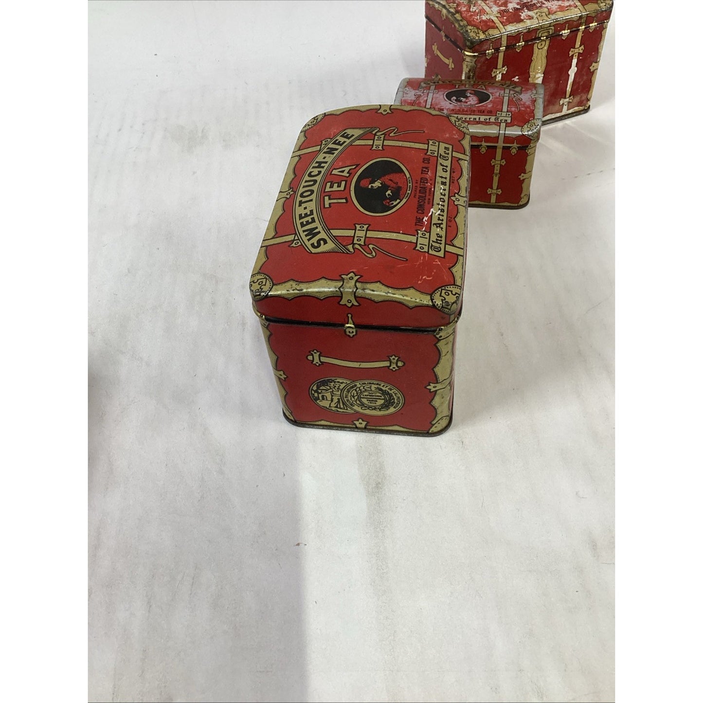 3 Vintage SWEE-TOUCH-NEE TREASURE CHEST TEA TINS - Nesting Tins