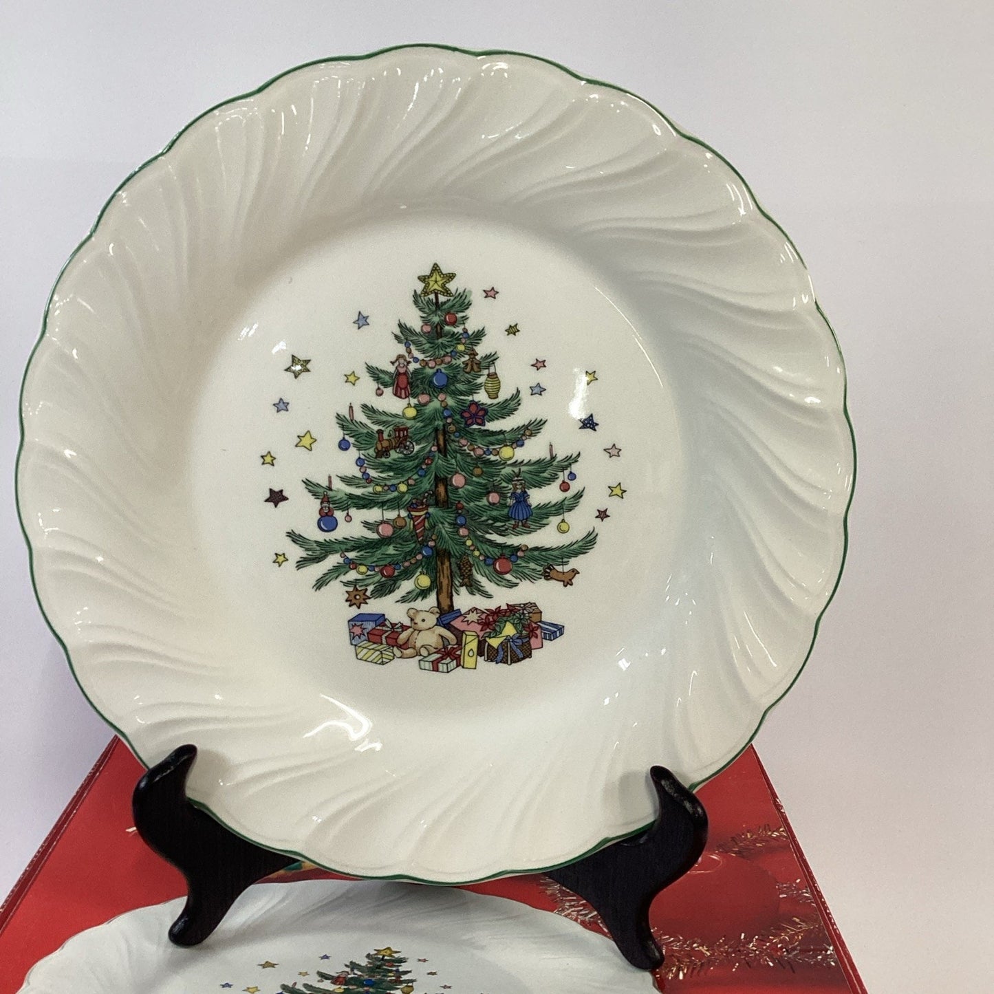 NIKKO Japan Happy Holidays 12 Piece Set Christmas Tree Dinner Plate, Cup, Saucer