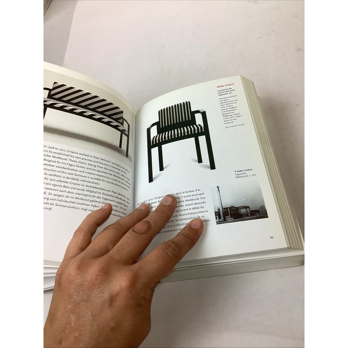1000 Chairs By Charlotte & Peter Fiell - 1997 Revised Edition - Illustrated