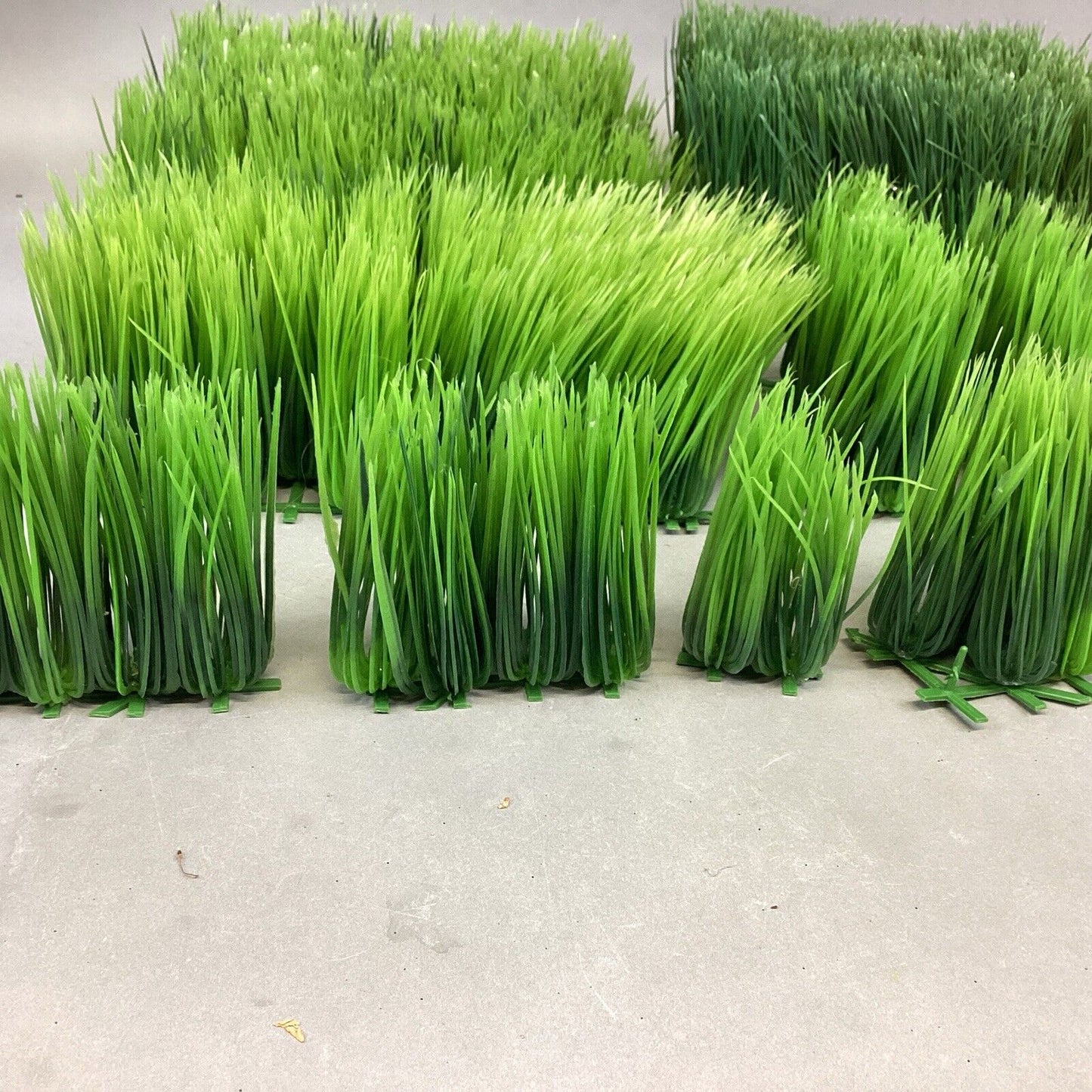 Lot Of 27 Fake Green Grass Decoration For Aquariums & More