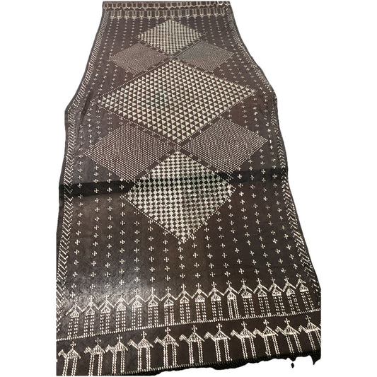 Black Silver Sequin-Like Table Runner Or Table Cloth - 90x27” Diamonds/Camels