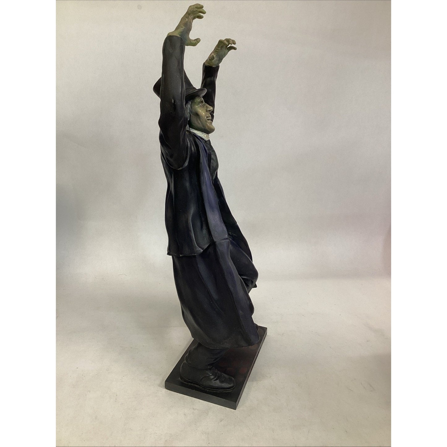 Vintage 1990 Screamin' London After Midnight Figure - 18.5”H - NOS