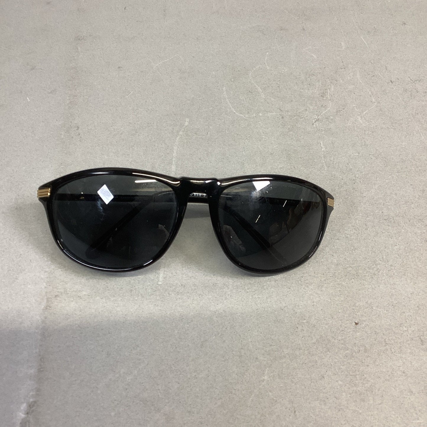 Guess Striker And Sanford Hutton Colors In Optics Unisex Sunglasses
