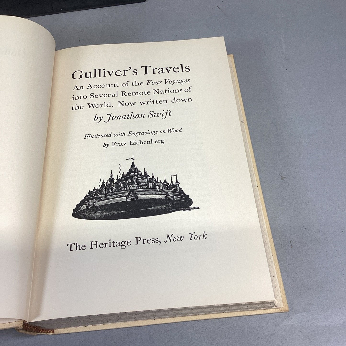 GULLIVER'S TRAVELS In Slip Case • Jonathan Swift • 1940 - W/ Sandglass Illustrat