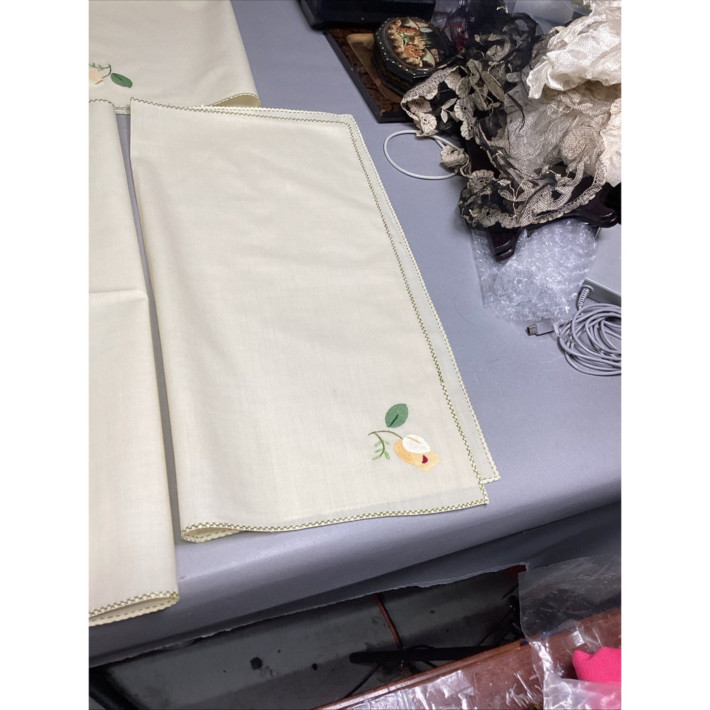 Vintage Hand Embroidery Broderie A La Main Floral Tablecloth & Napkins Set 70x18